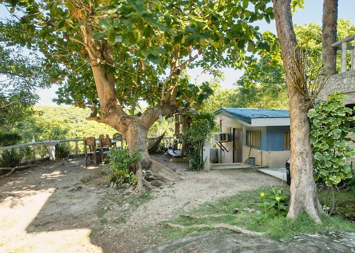 Pilar Pilapil House In Malapascua
